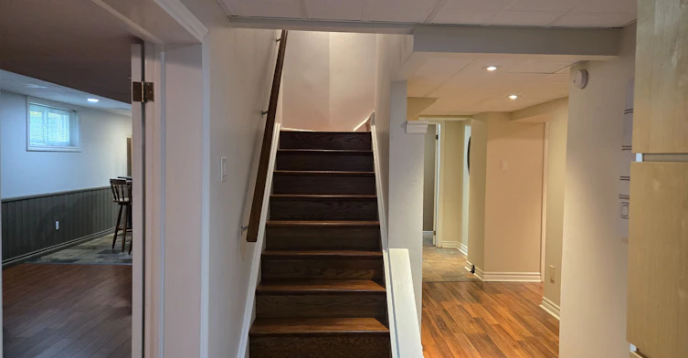 Bachelor-105 Chieftain Crescent, Barrie, ON, L4N 6J2 - 2