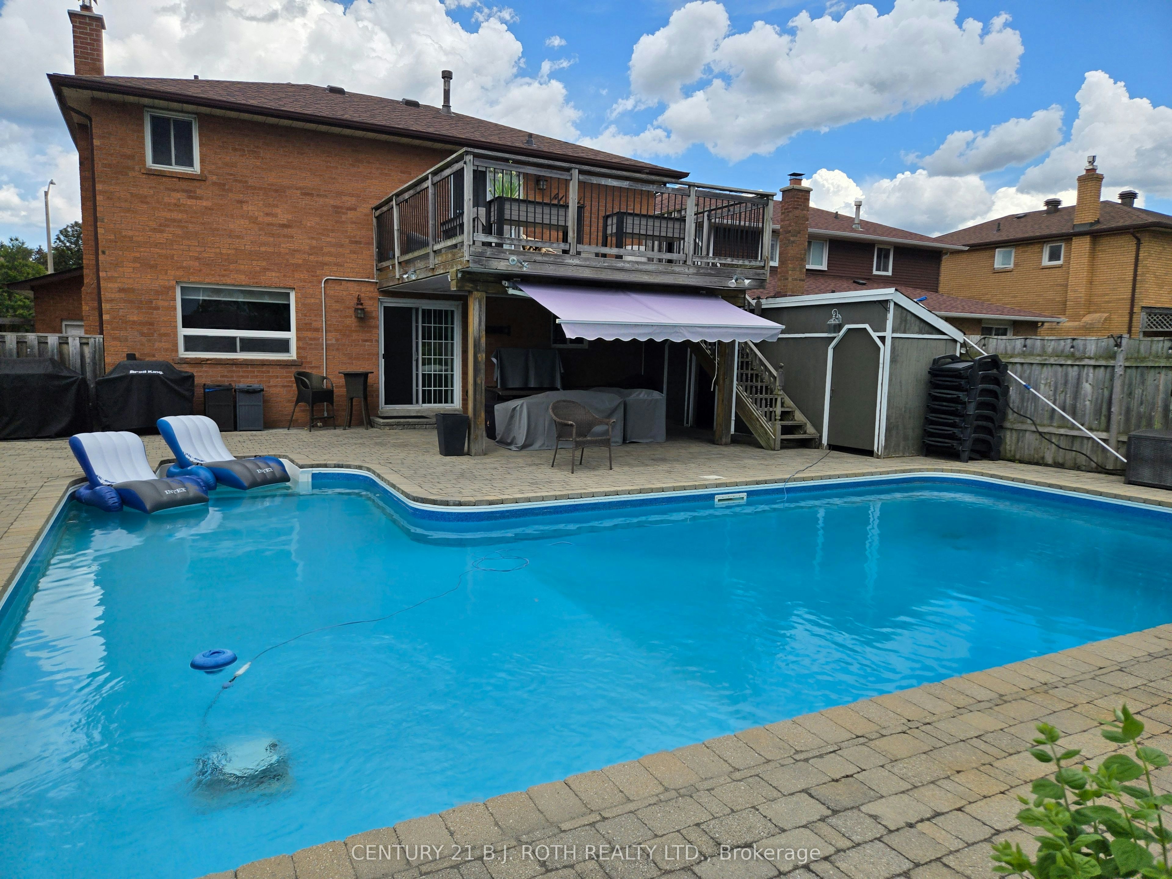 Bedroom #3-105 Chieftain Crescent, Barrie, ON, L4N 6J2 - 10
