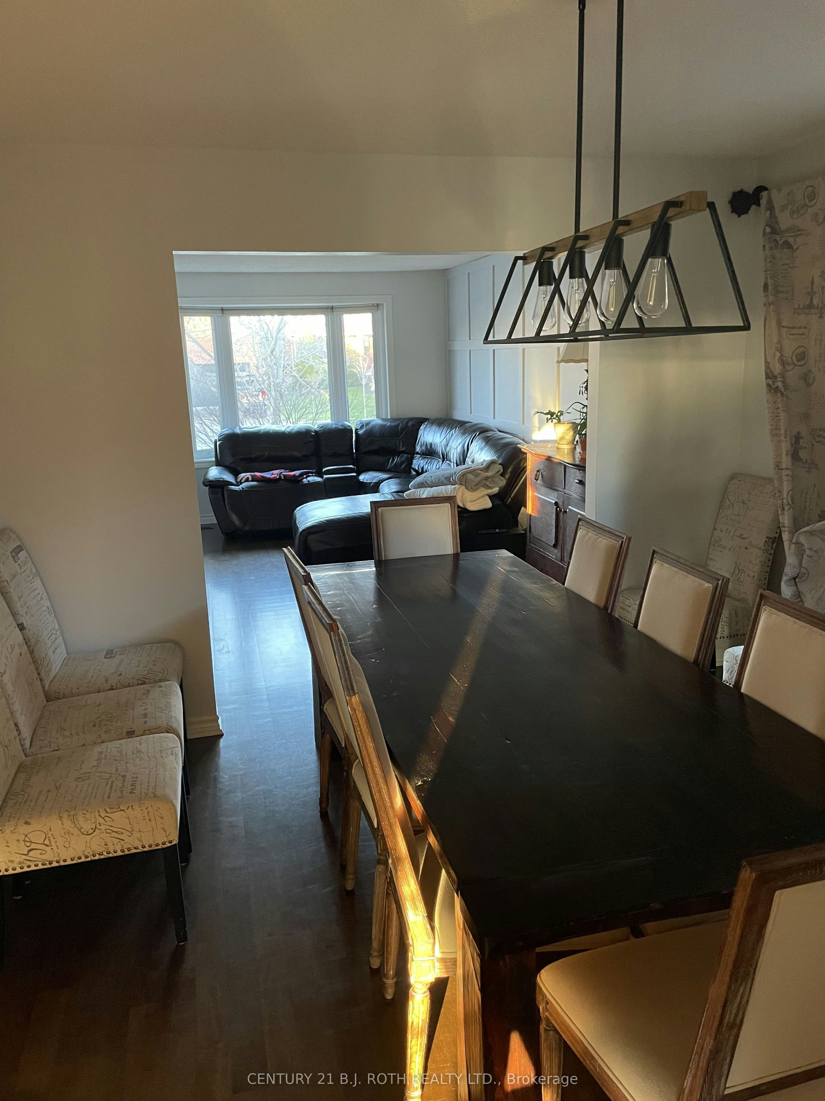 Bedroom #3-105 Chieftain Crescent, Barrie, ON, L4N 6J2 - 3