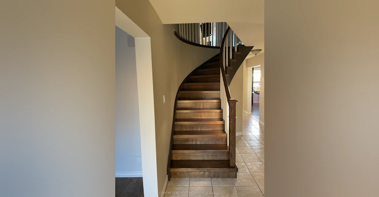 Bedroom #3-105 Chieftain Crescent, Barrie, ON, L4N 6J2 - 4