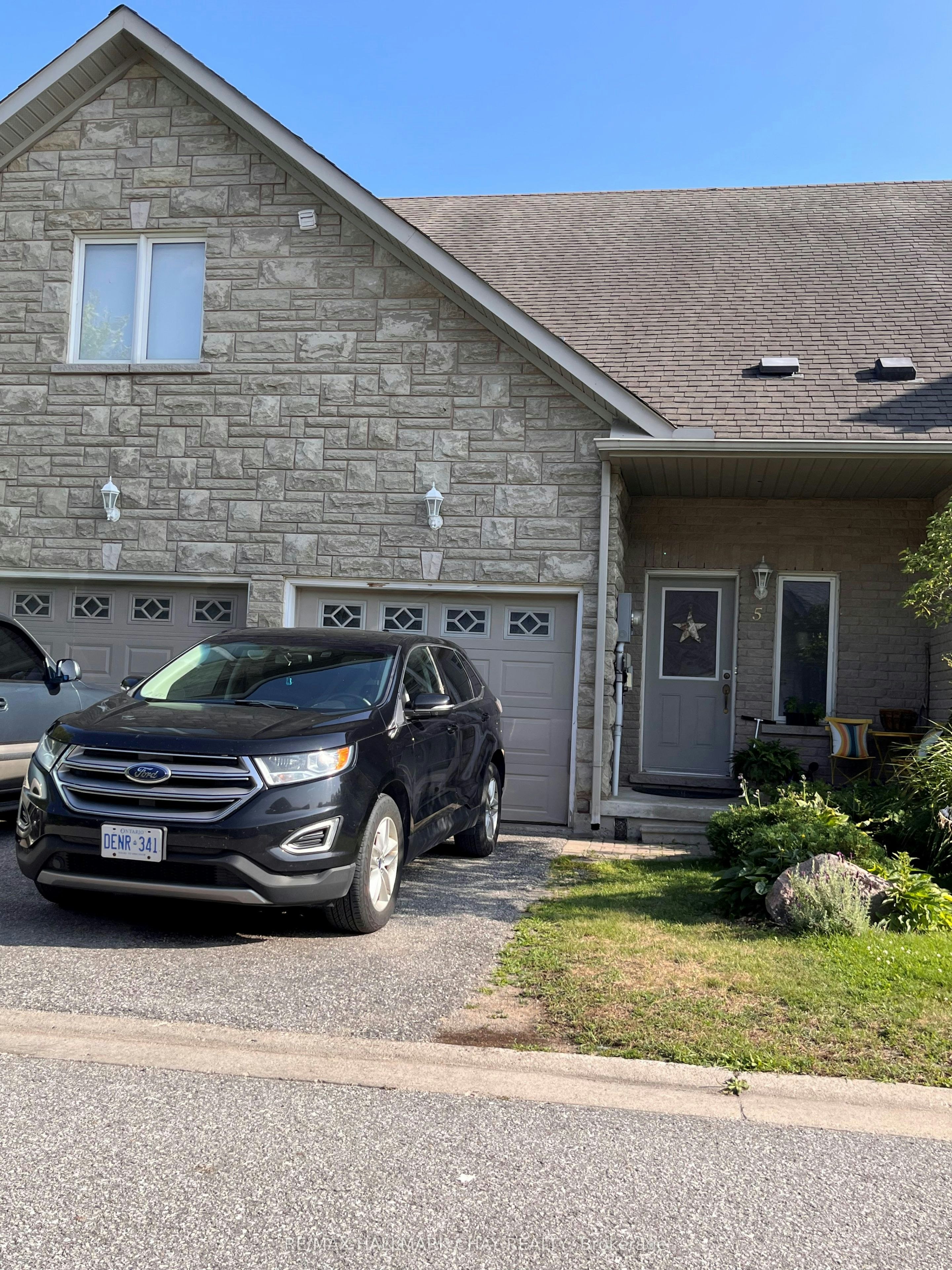 5-125 Huronia Road, Barrie, ON, L4N 4G1