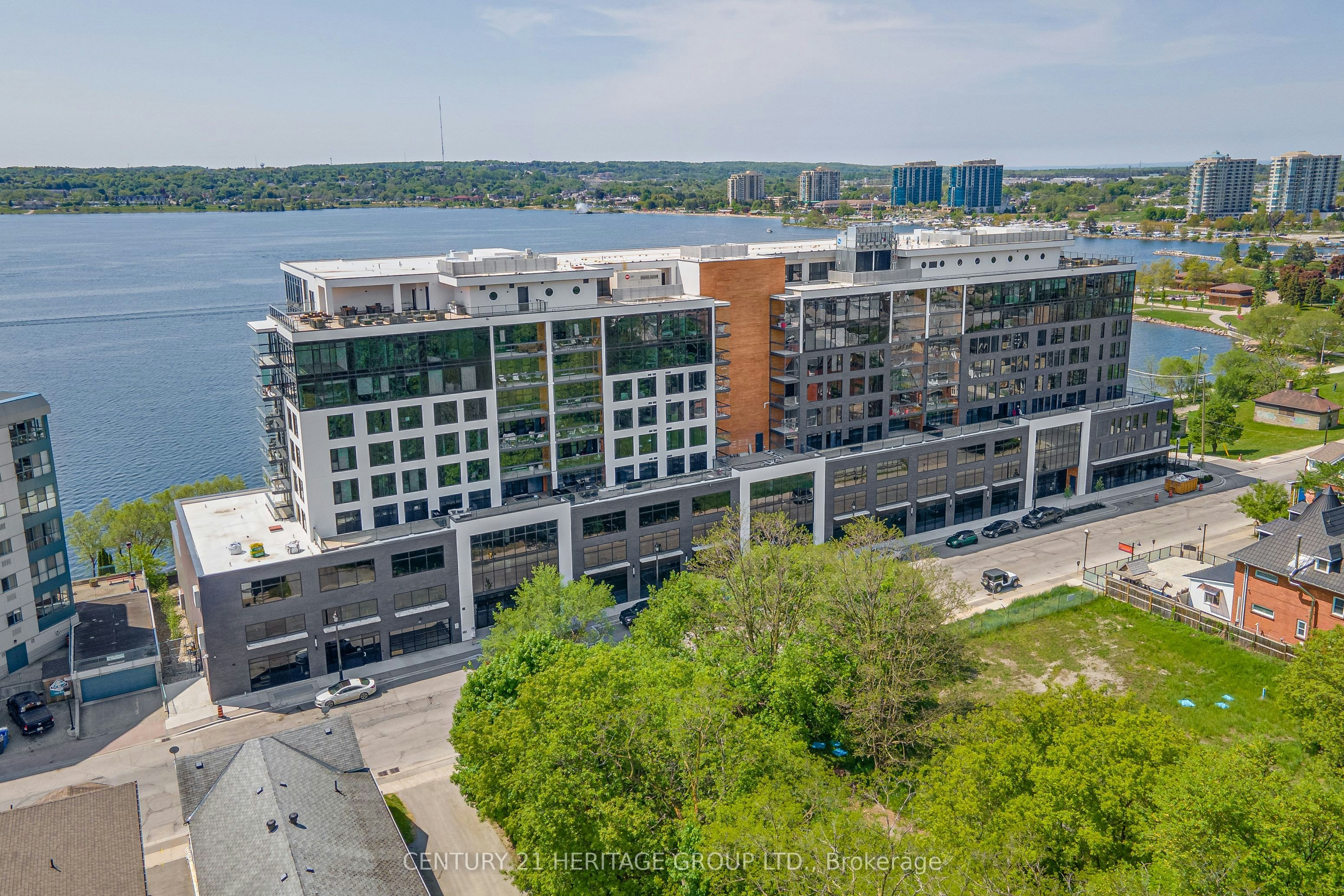 922-185 Dunlop Street E, Barrie, ON, L4M 0L7