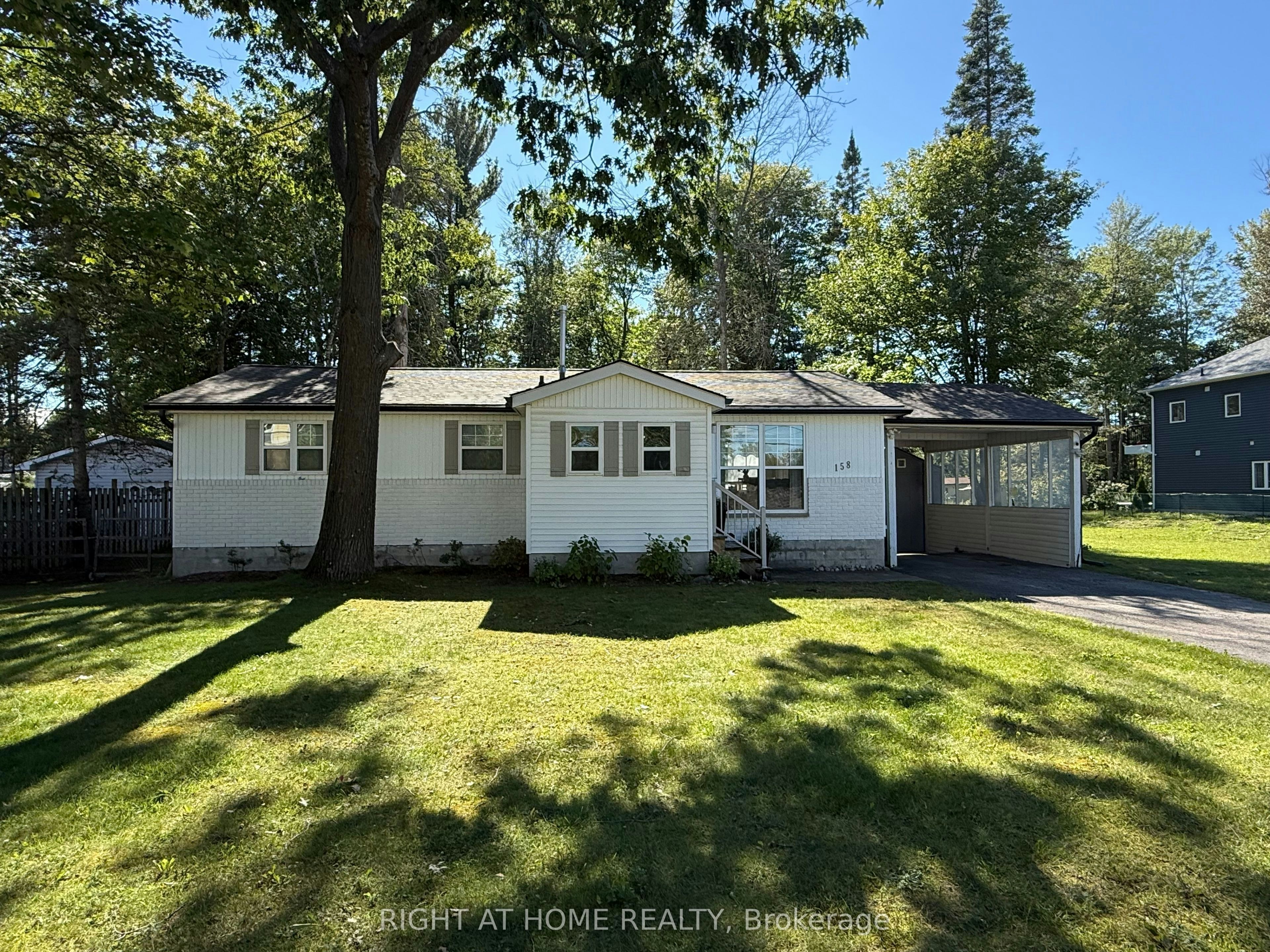 158 Zoo Park Road, Wasaga Beach, ON, L9Z 2P2