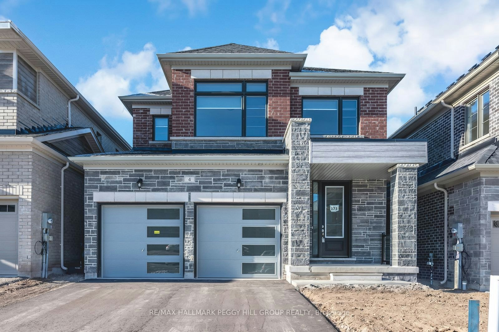 4 Sassafras Road, Springwater, ON, L9X 2C6
