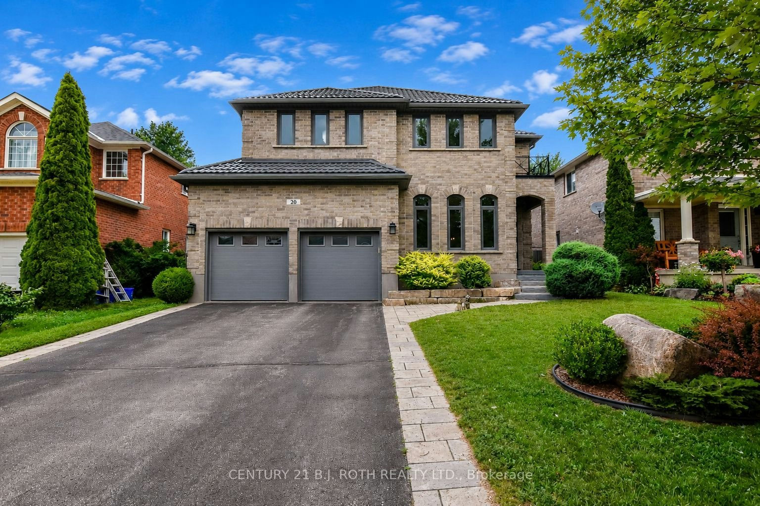 20 Falcon Crescent, Barrie, ON, L4N 0Y9