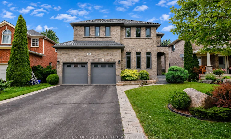 20 Falcon Crescent
