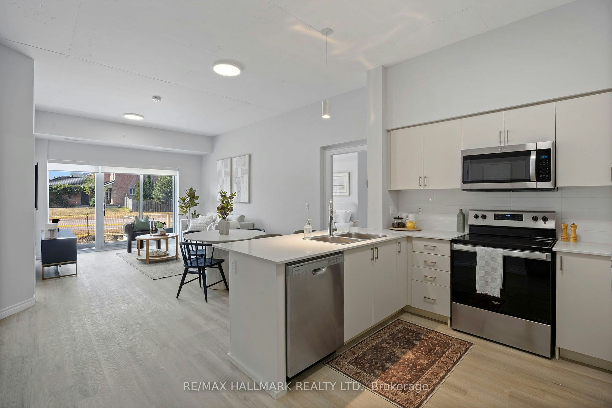 215-70 Dean Avenue, Barrie, ON, L4N 0C2 - 5