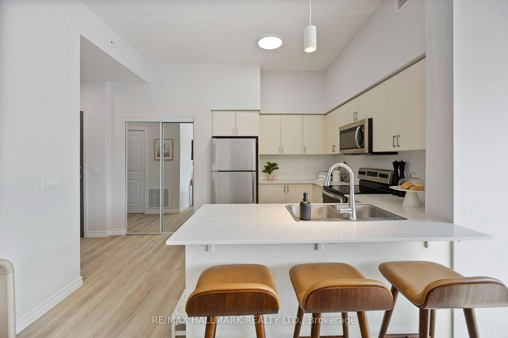 430-70 Dean Avenue, Barrie, ON, L4N 0C2 - 8