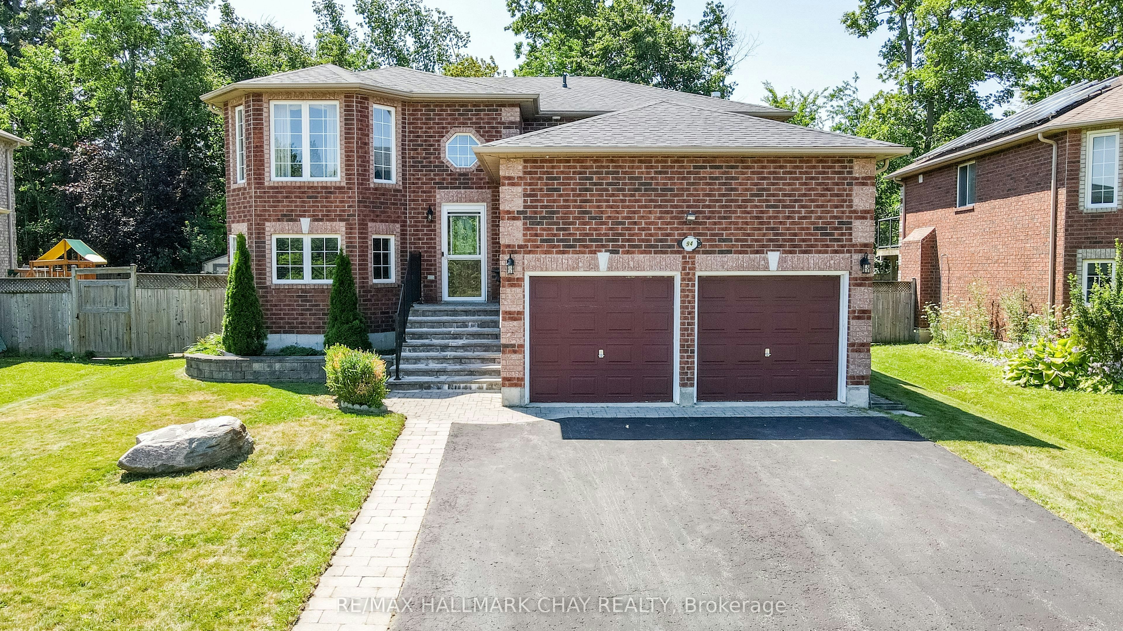 94 Sandringham Drive, Barrie, ON, L4M 7J5