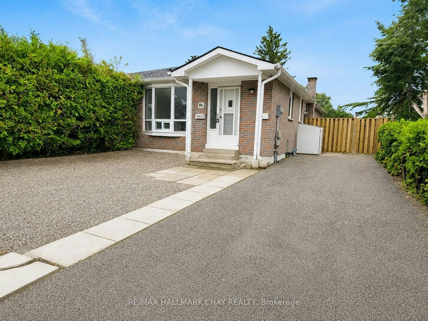 Lower-88 B Bernick Drive, Barrie, ON, L4M 2V6