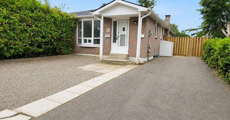 Lower-88 B Bernick Drive, Barrie, ON, L4M 2V6