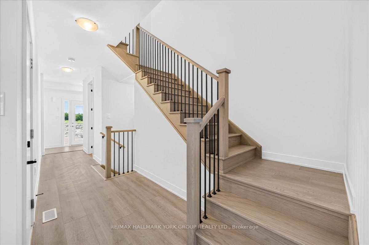 46 Mcaush Street, Barrie, ON, L9J 1C8 - 5