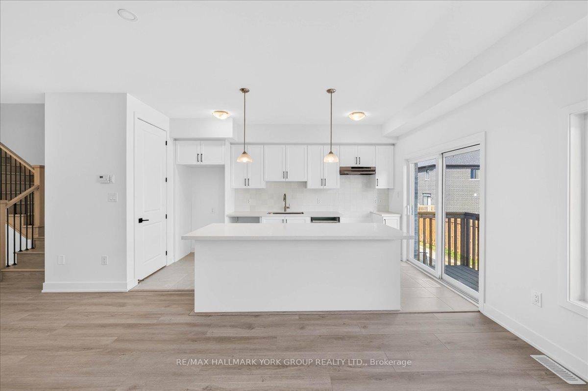 46 Mcaush Street, Barrie, ON, L9J 1C8 - 7