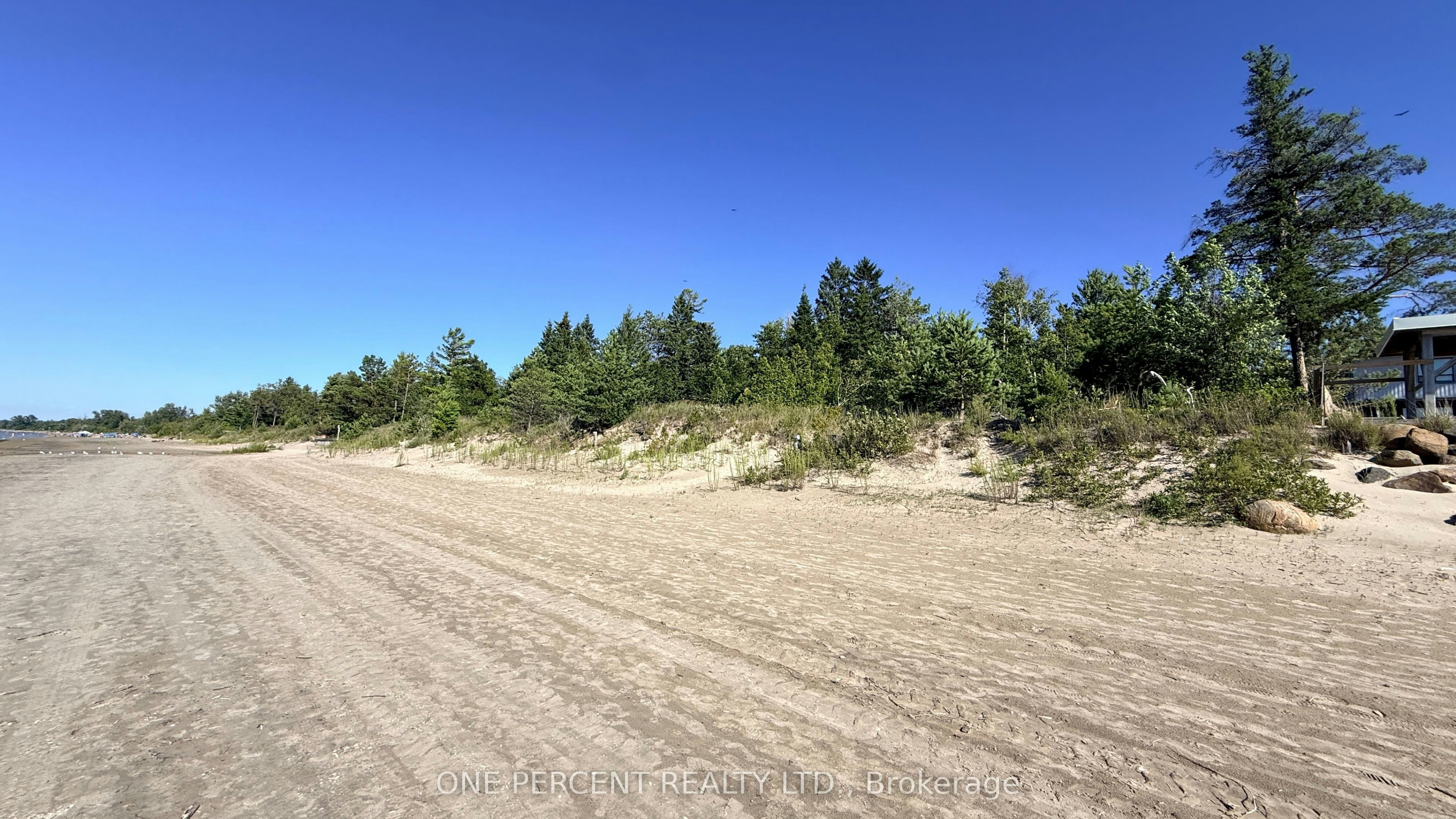1554 Shore Lane, Wasaga Beach, ON, L9Z 1W3