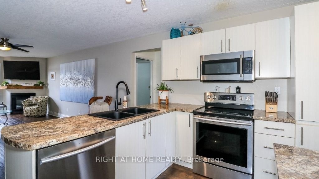 201-43 Olive Crescent, Orillia, ON, L3V 7M8 - 16