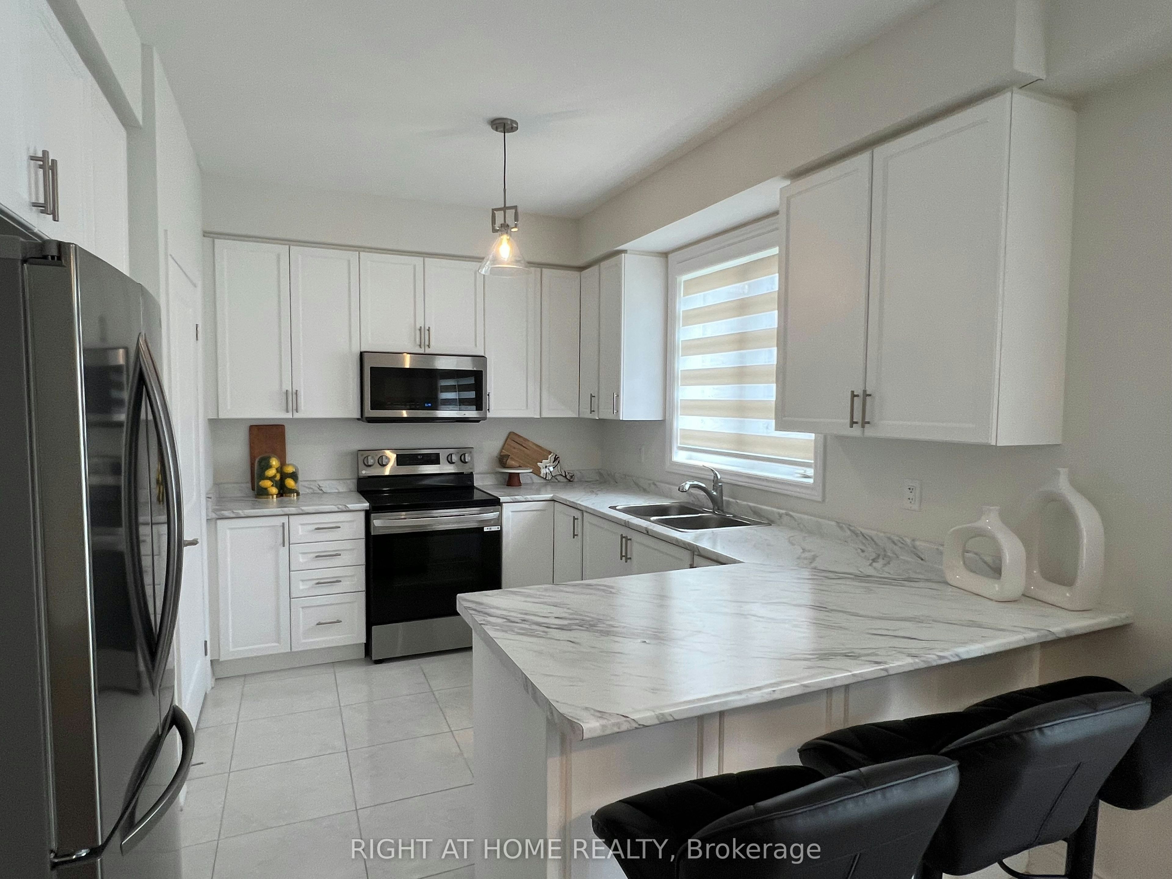 24 Tamworth Terrace W, Barrie, ON, L9J 0L5 - 7