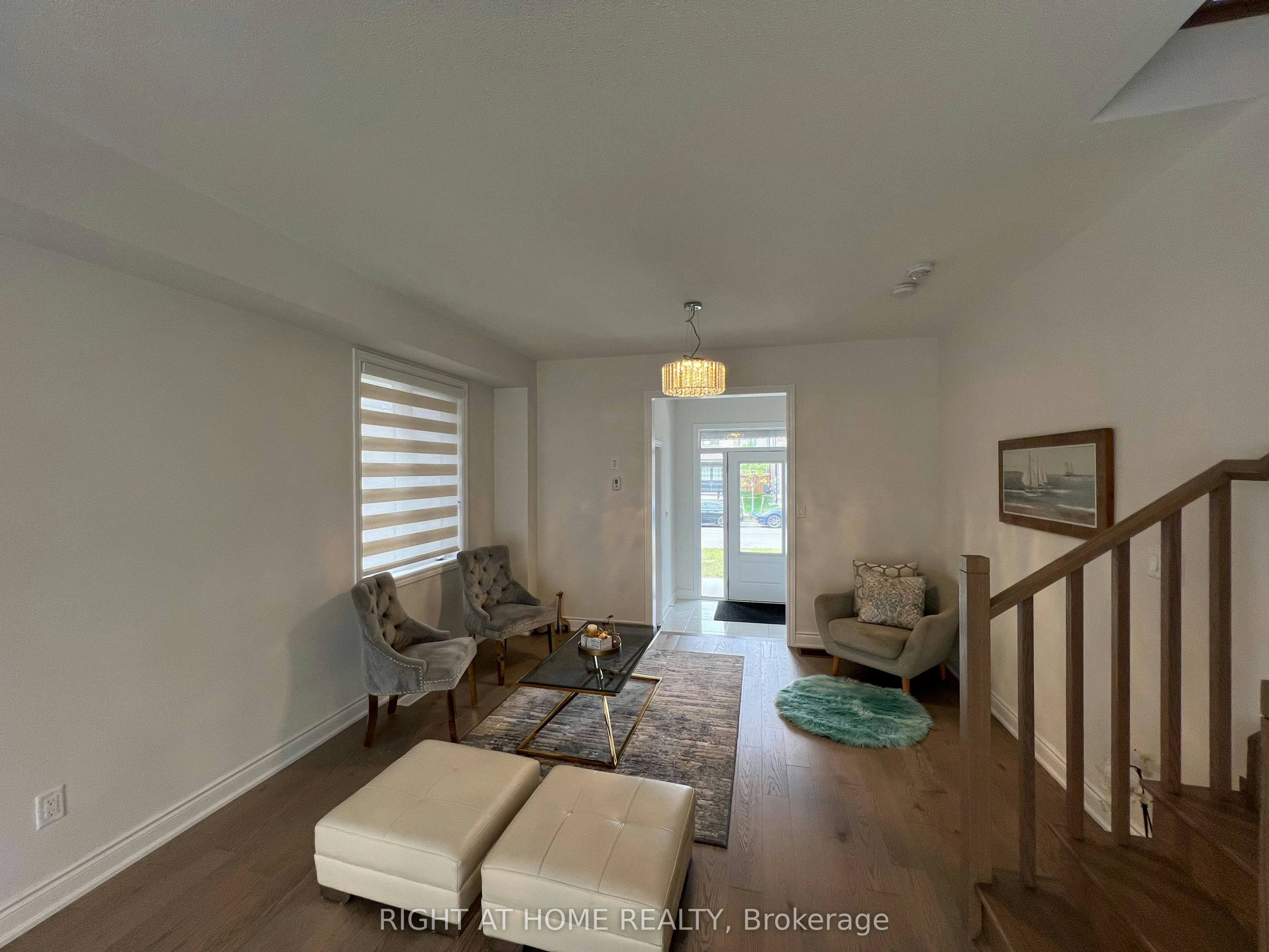 24 Tamworth Terrace W, Barrie, ON, L9J 0L5 - 2