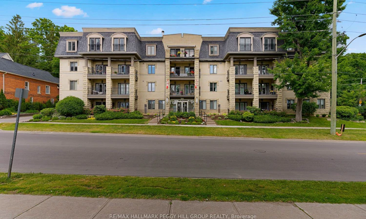 104-200 Collier Street
