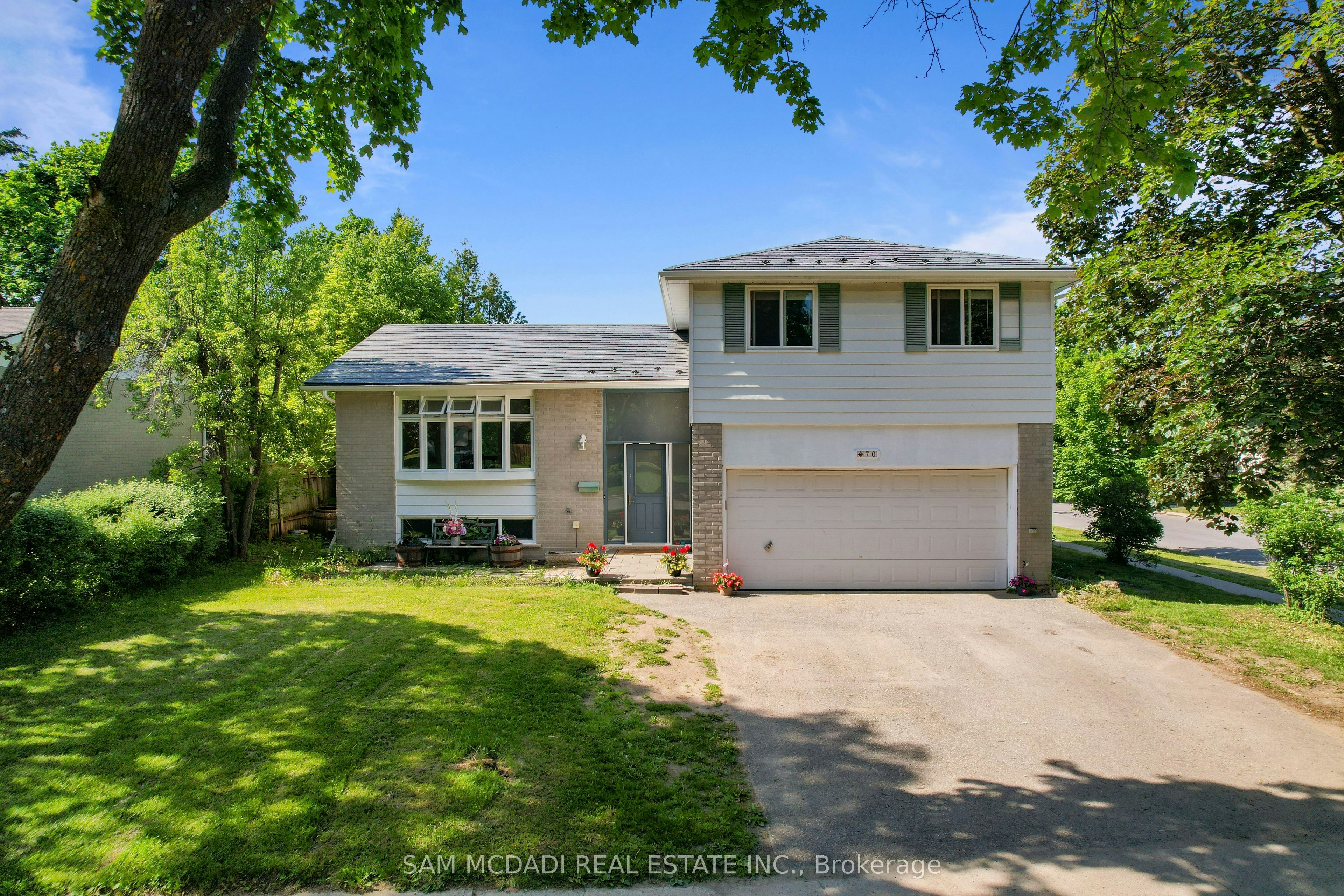 70 Briar Road, Barrie, ON, L4N 3M4