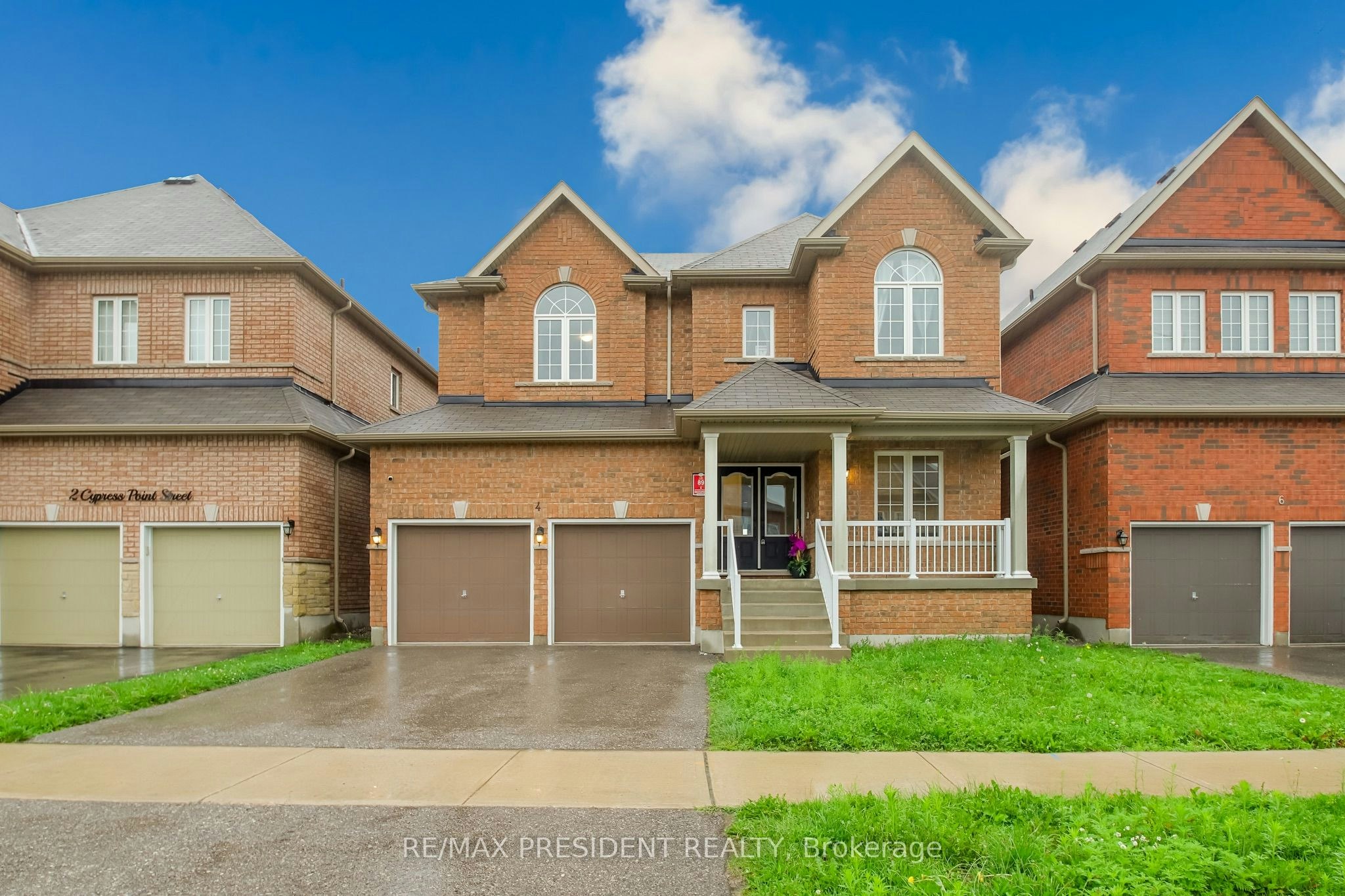 4 Cypress Point Street, Barrie, ON, L4N 6J9