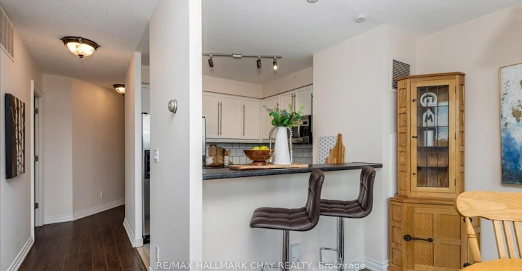1202-140 Dunlop Street E, Barrie, ON, L4M 6H9 - 7