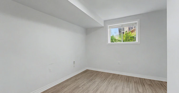 Lower-148 Livingstone Street E, Barrie, ON, L4M 6Y7 - 3