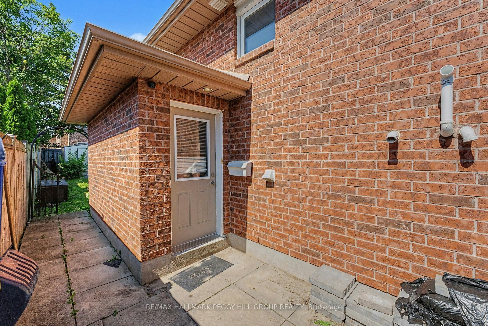 Lower-148 Livingstone Street E, Barrie, ON, L4M 6Y7 - 9