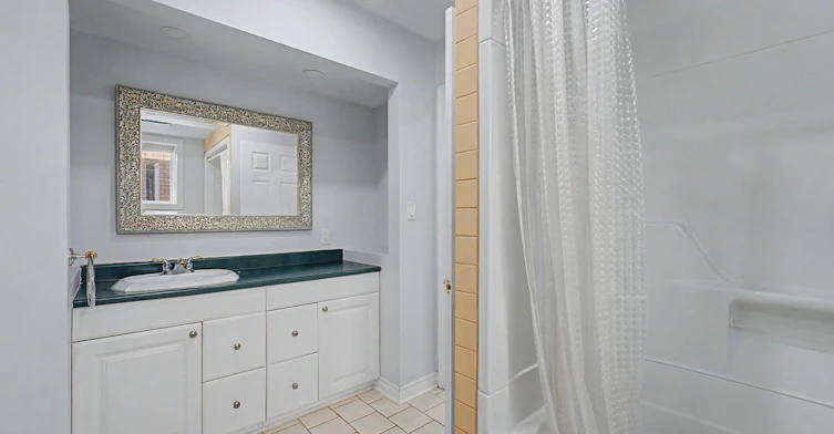 Lower-148 Livingstone Street E, Barrie, ON, L4M 6Y7 - 7