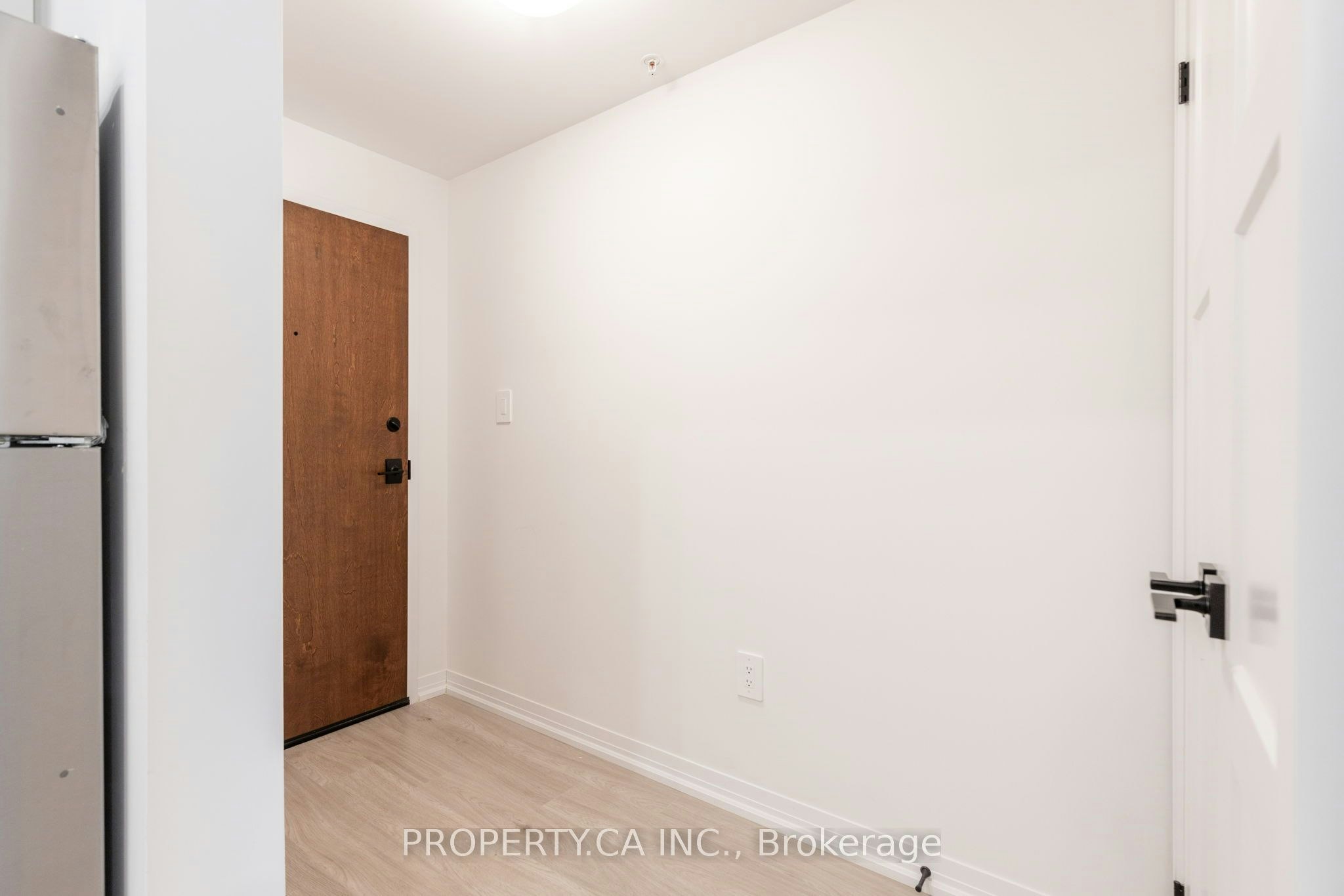 205-15 Kneeshaw Drive, Barrie, ON, L9J 0J8 - 10
