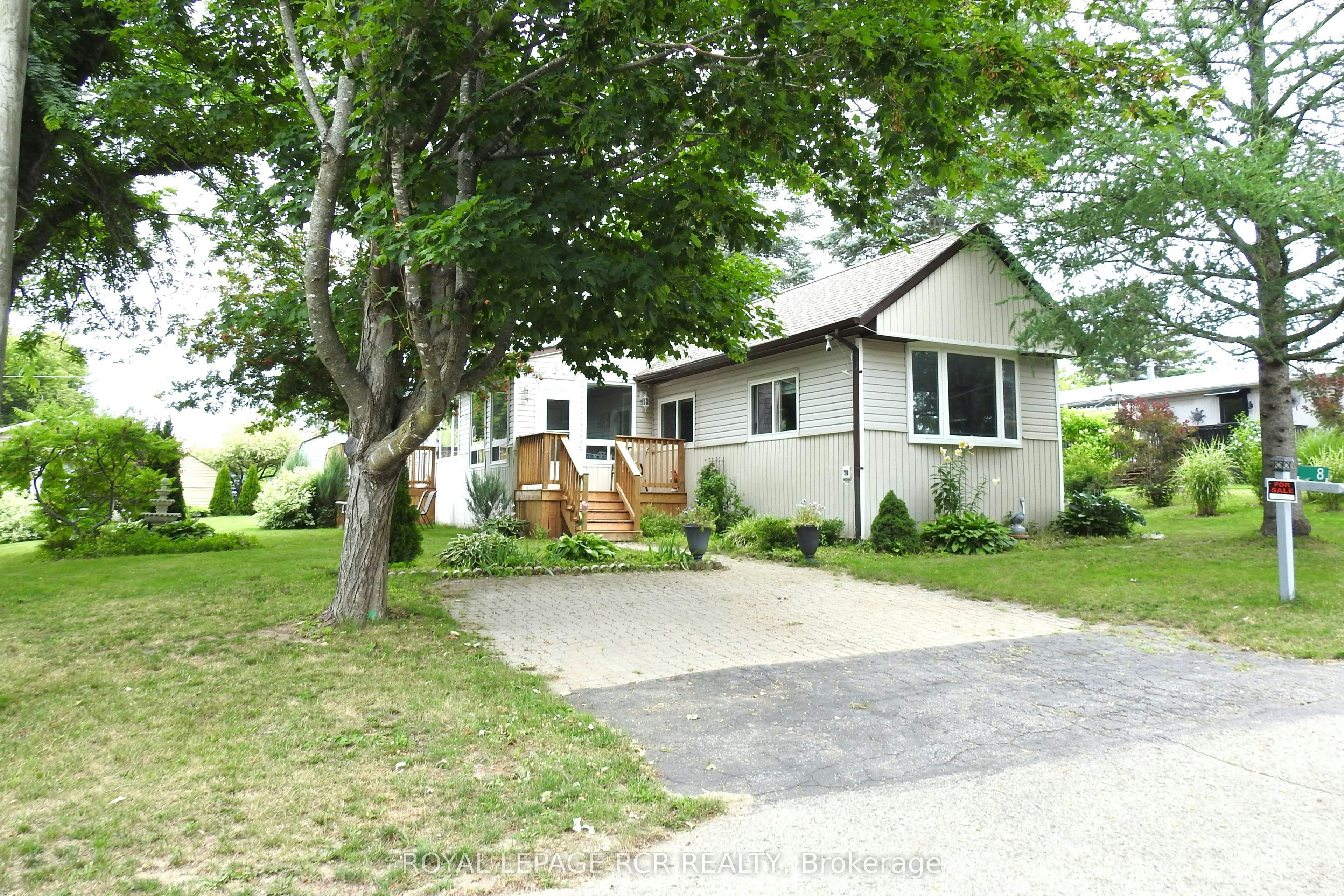 8 Claremont Crescent, Oro-Medonte, ON, L3V 0P9