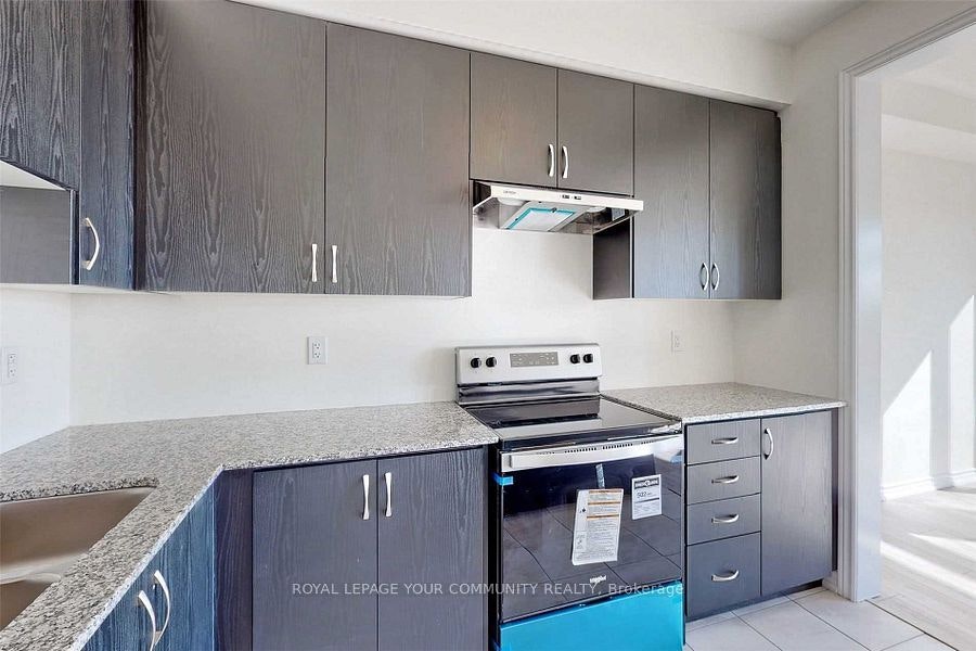 63 Valleybrook Road, Barrie, ON, L9J 0L6 - 7