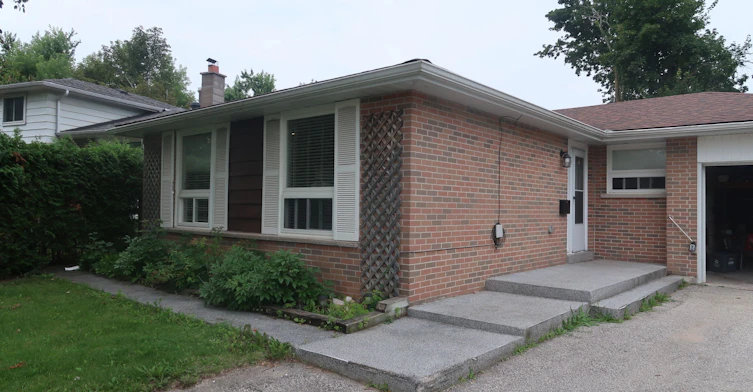 26 Curtiss Court, Barrie, ON, L4M 2M7