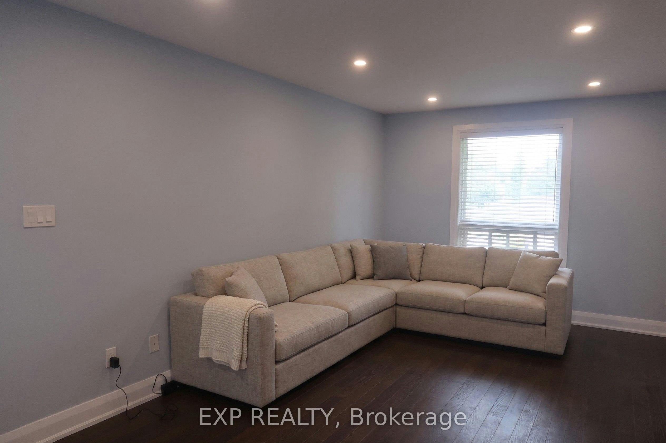 26 Curtiss Court, Barrie, ON, L4M 2M7 - 4
