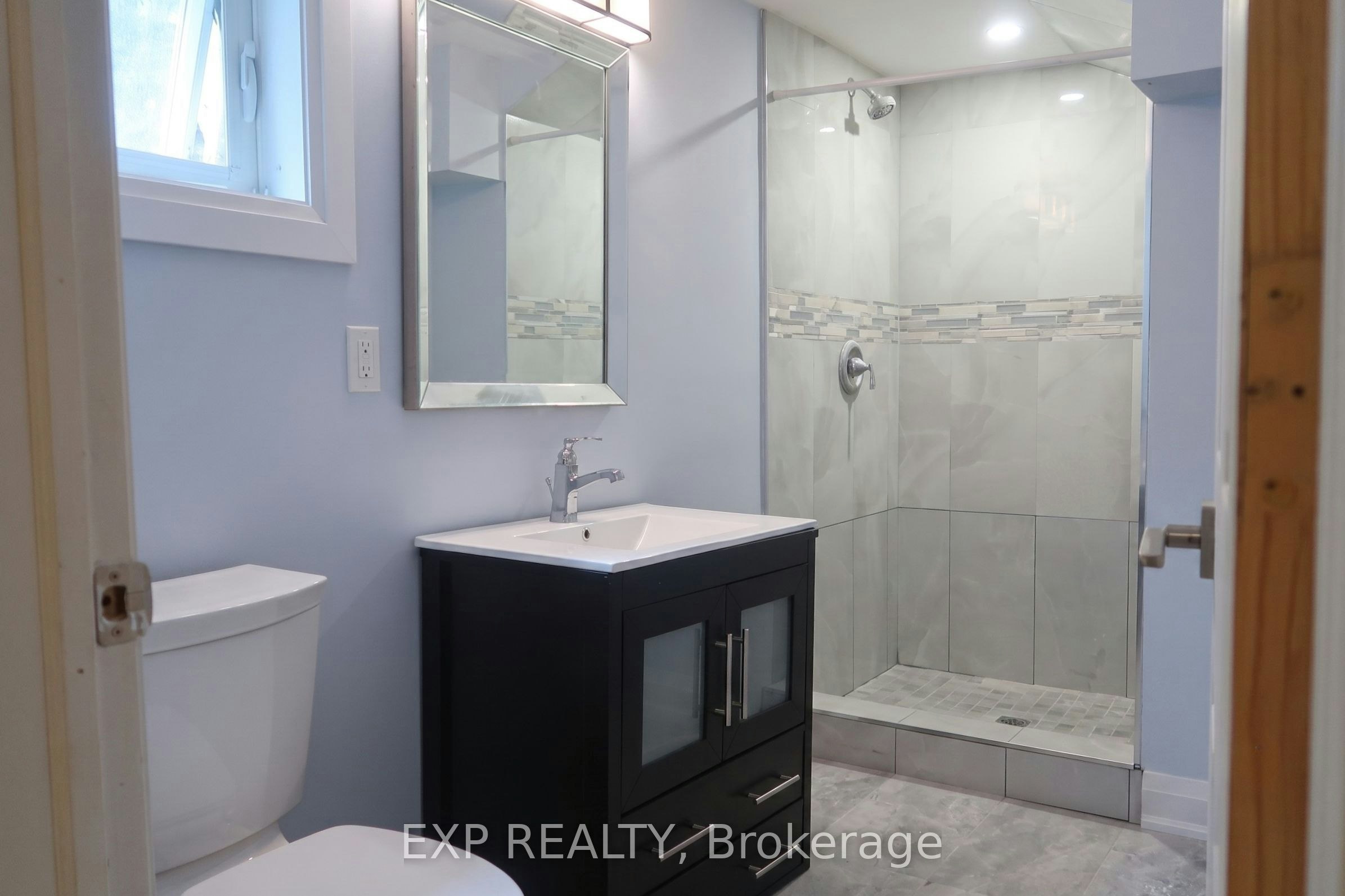 26 Curtiss Court, Barrie, ON, L4M 2M7 - 12