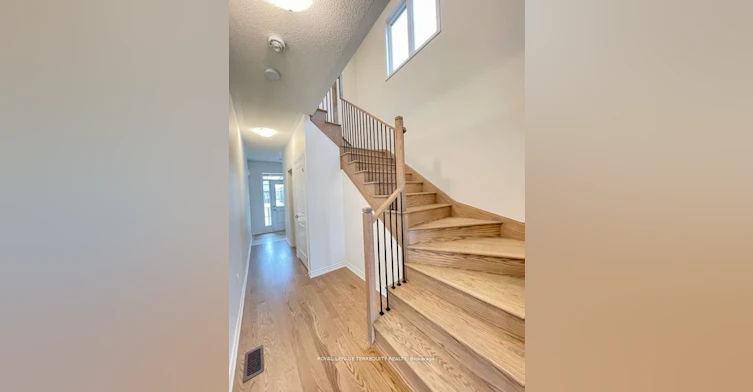 142 Shepherd Drive, Barrie, ON, L9J 0P9 - 3