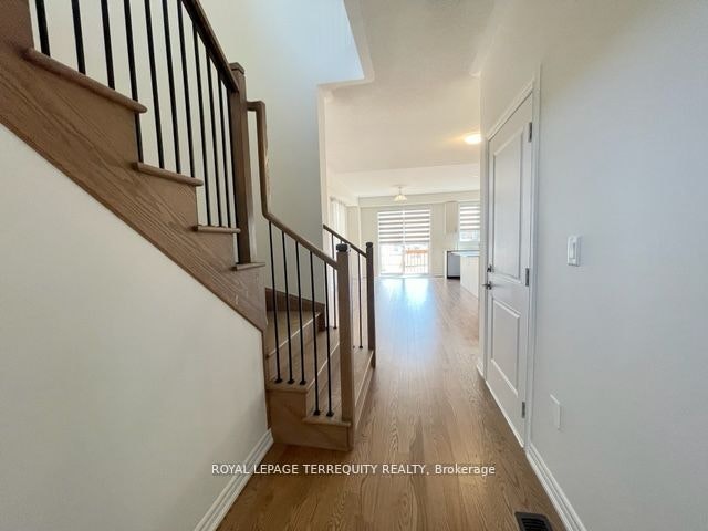 142 Shepherd Drive, Barrie, ON, L9J 0P9 - 4