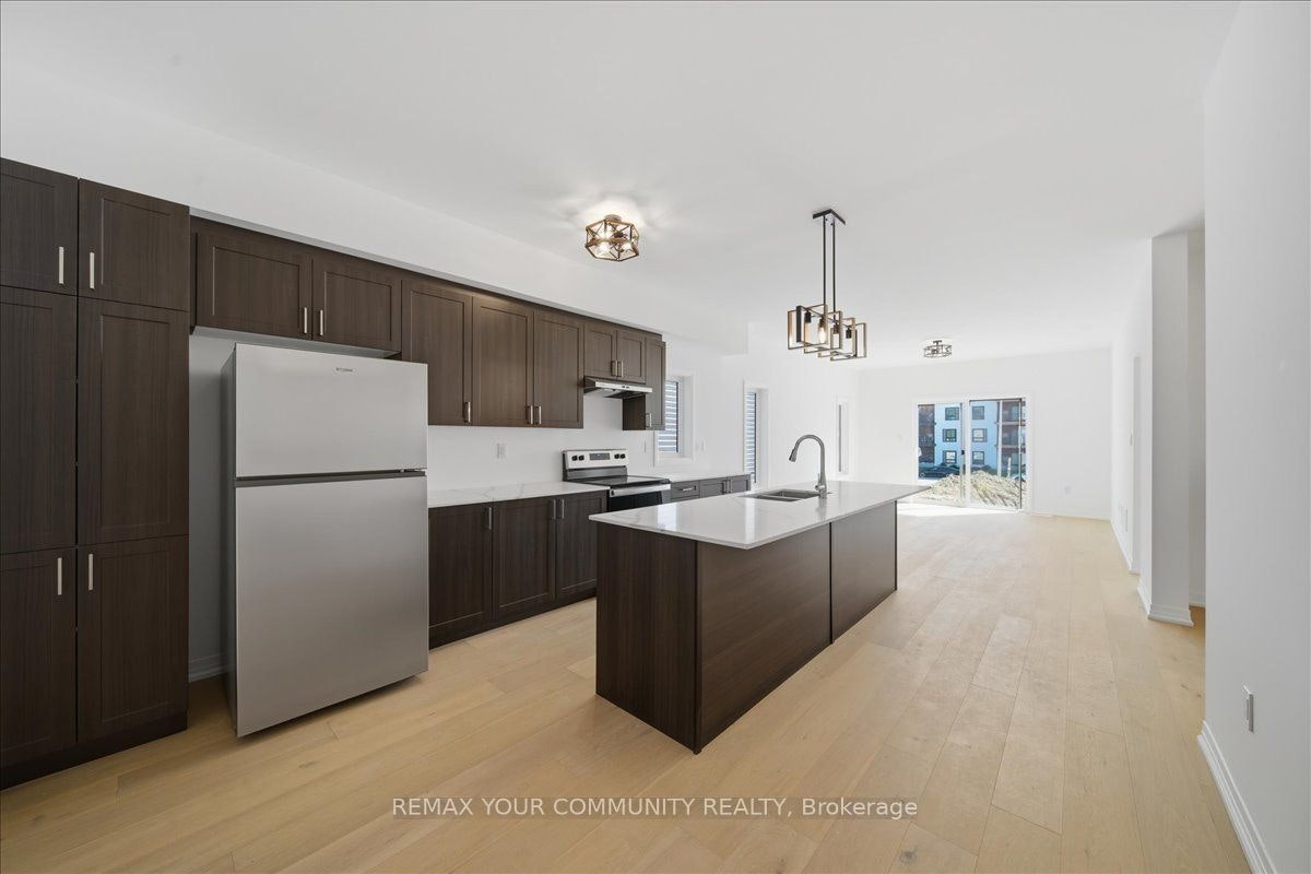 26 Flan Boulevard, Barrie, ON, L9J 0E1 - 3