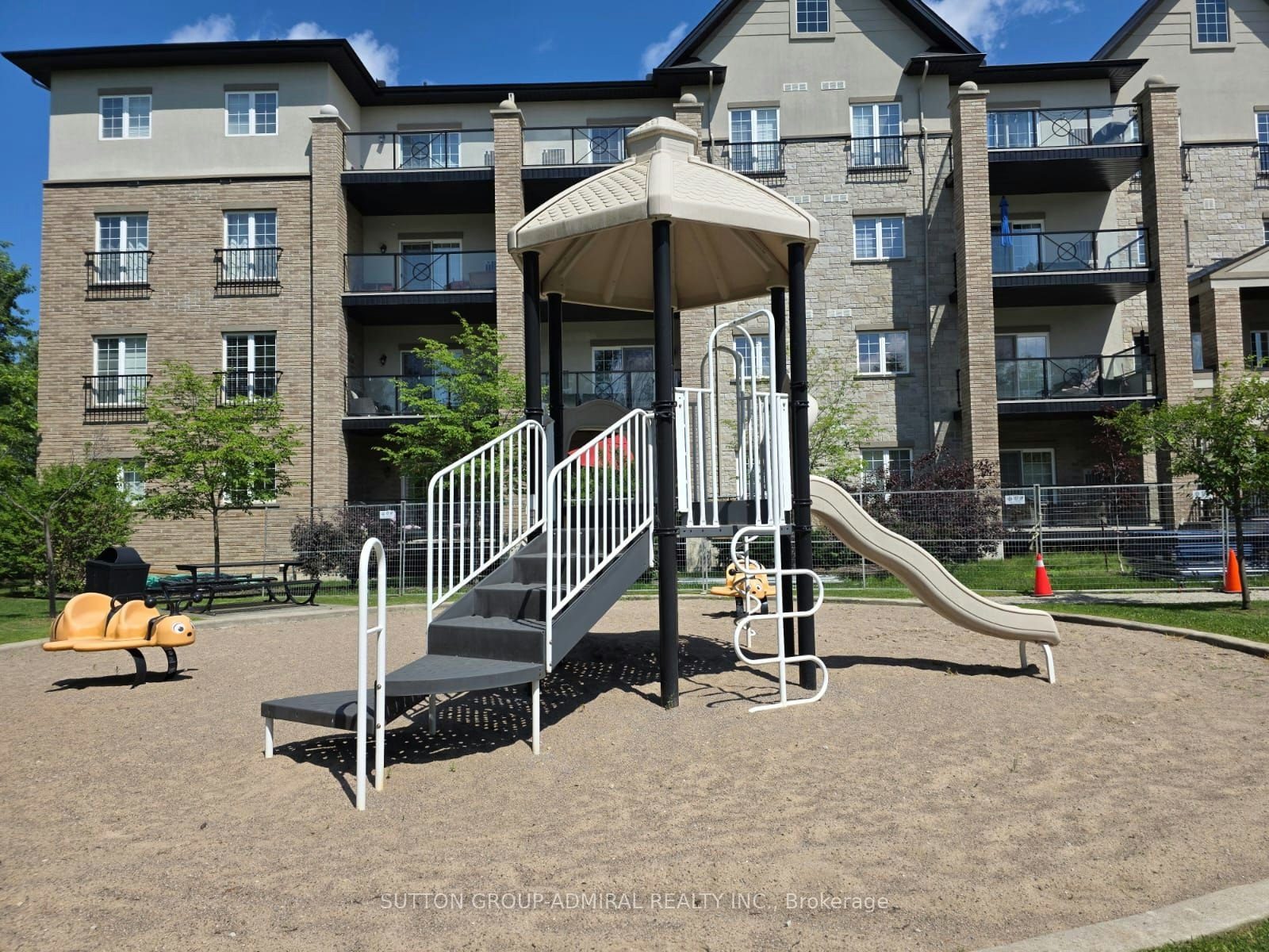 304-40 Ferndale Drive, Barrie, ON, L4N 2L3 - 2