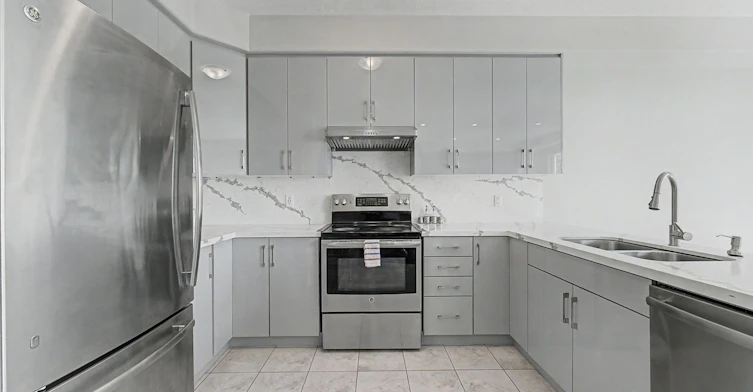 Upper-53 Nathan Crescent, Barrie, ON, L4N 0S4 - 2