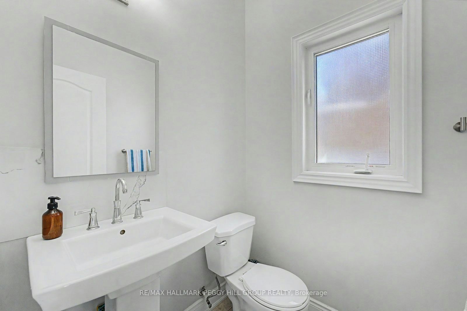 Upper-53 Nathan Crescent, Barrie, ON, L4N 0S4 - 5