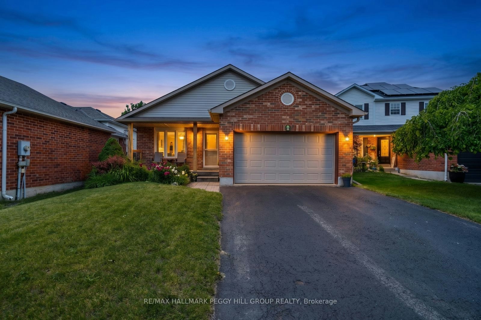 18 Draper Crescent, Barrie, ON, L4N 8A9