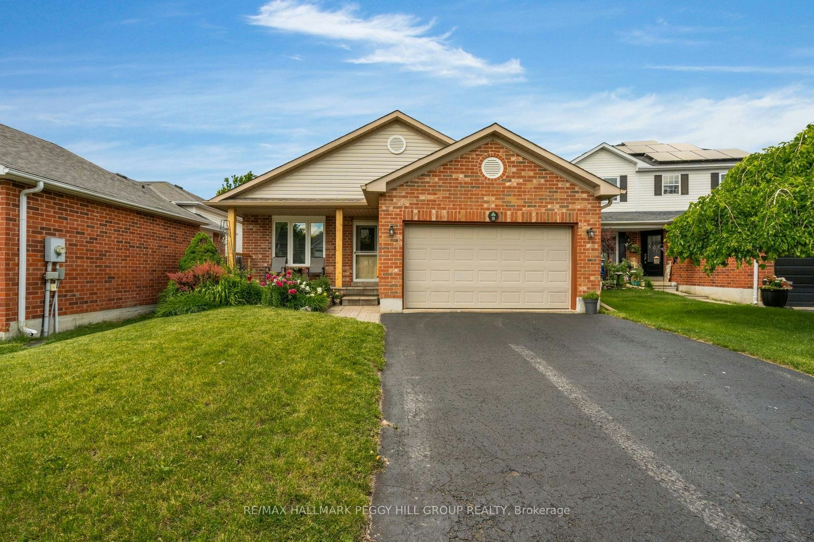 18 Draper Crescent, Barrie, ON, L4N 8A9