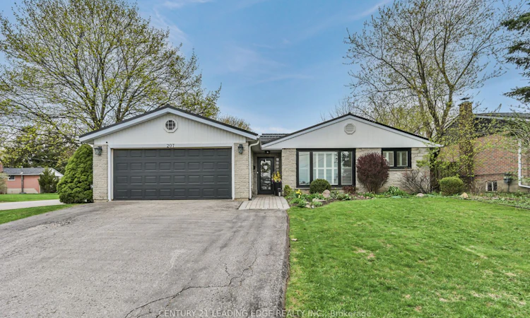 207 Yeates Avenue
