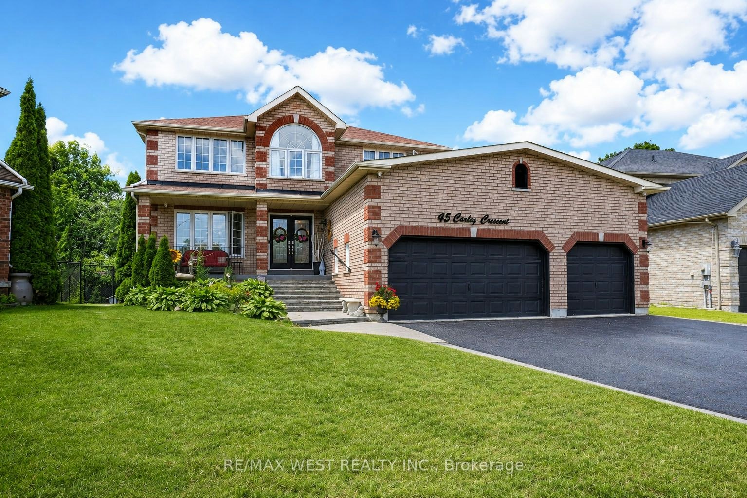 45 Carley Crescent, Barrie, ON, L4N 0M8