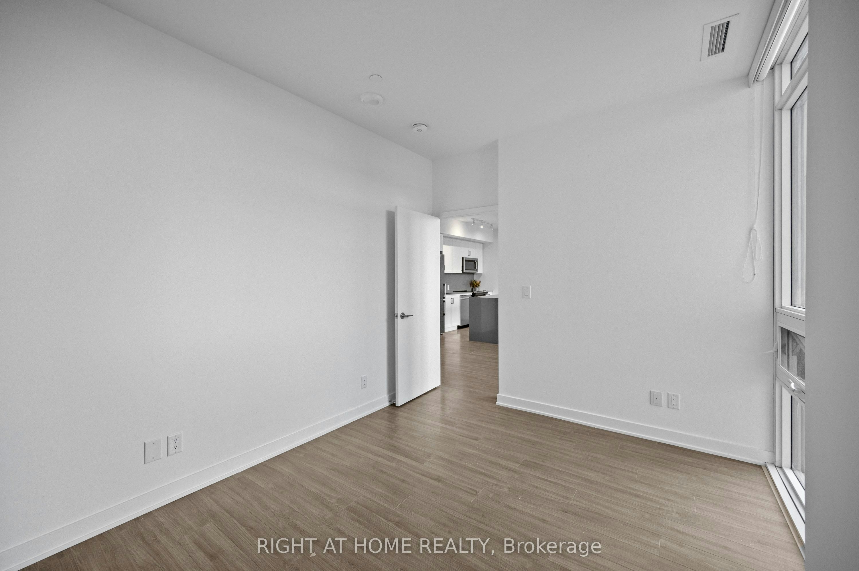 630-681 Yonge Street, Barrie, ON, L9J 0K1 - 11