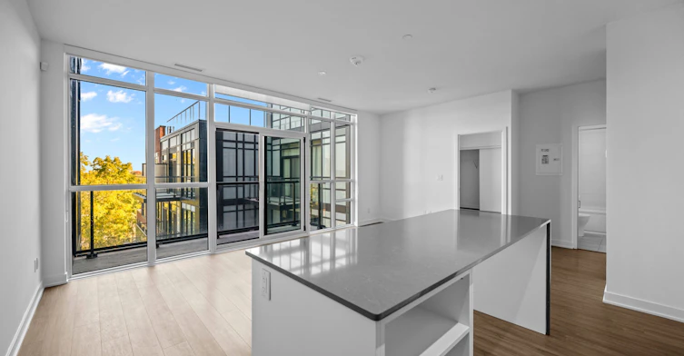 630-681 Yonge Street, Barrie, ON, L9J 0K1 - 4
