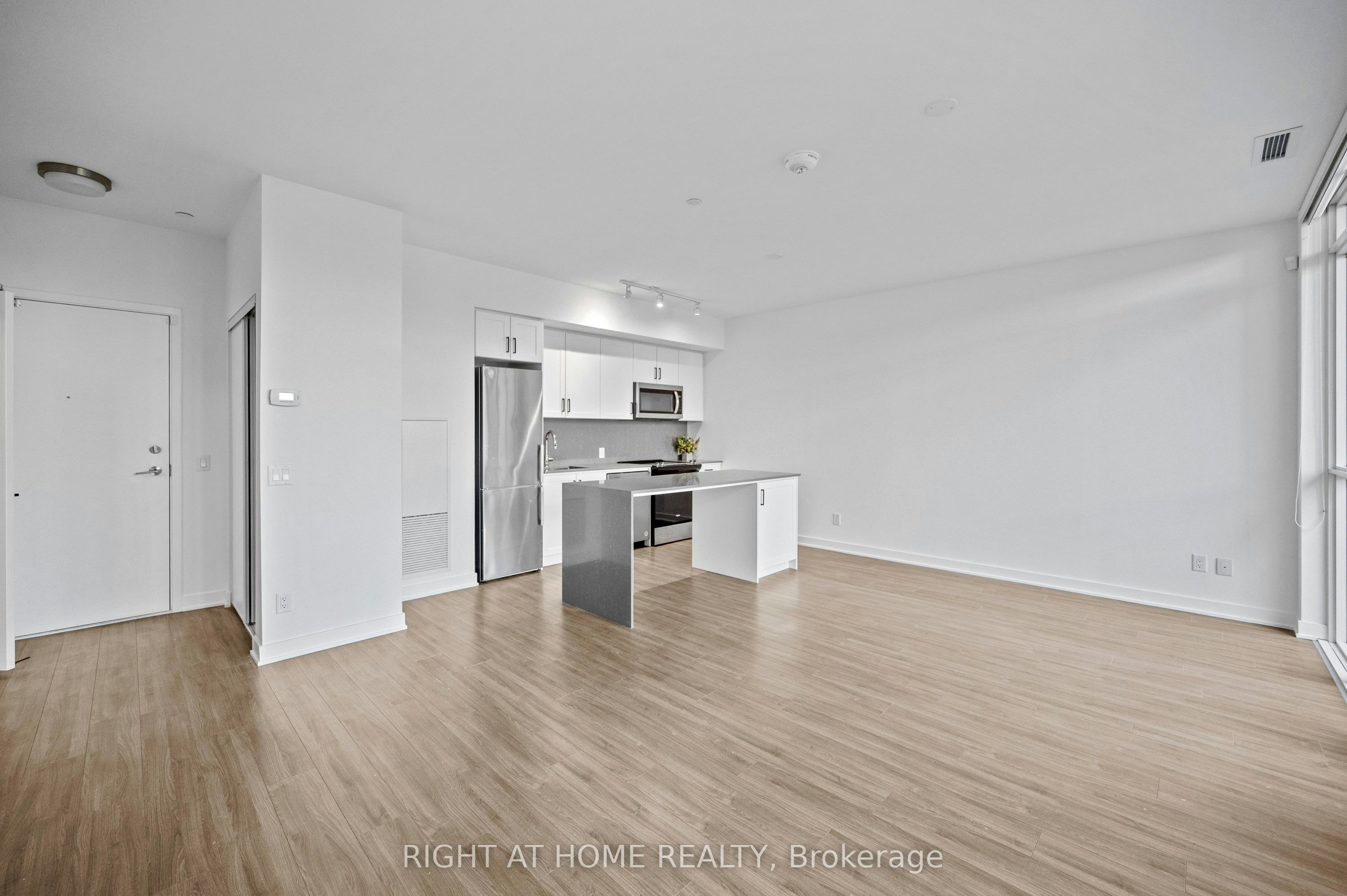 630-681 Yonge Street, Barrie, ON, L9J 0K1 - 5