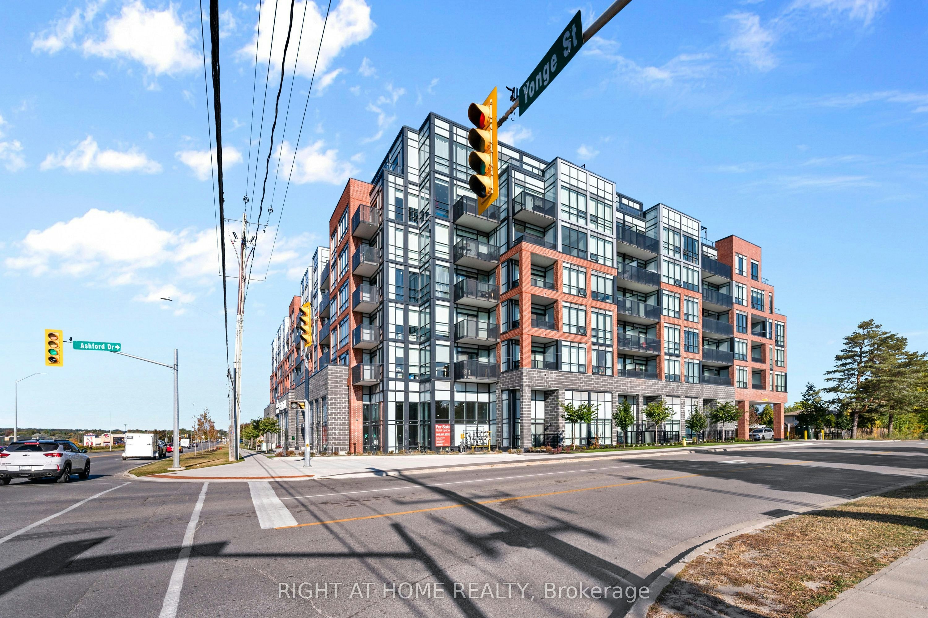 630-681 Yonge Street, Barrie, ON, L9J 0K1 - 17