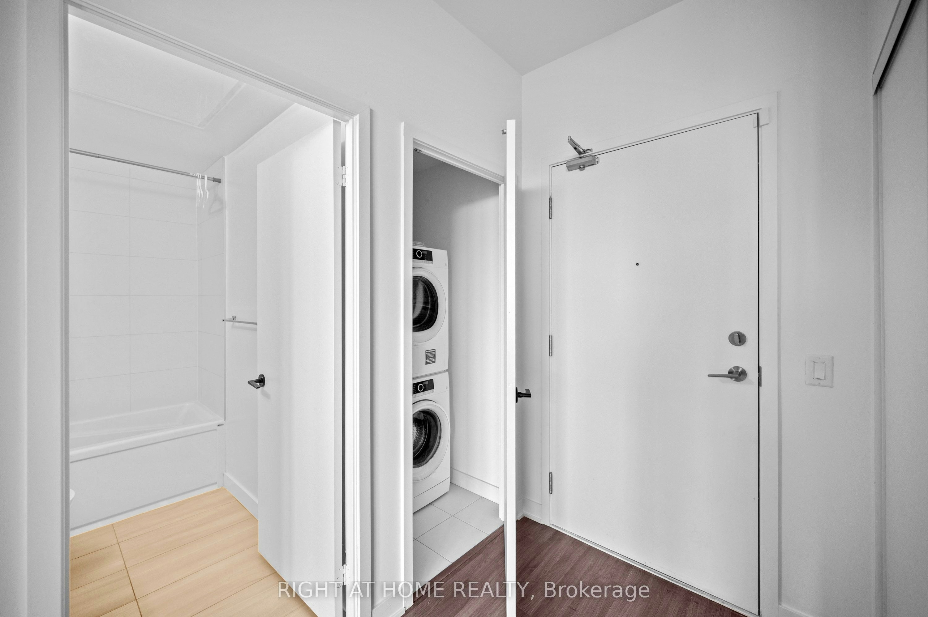 630-681 Yonge Street, Barrie, ON, L9J 0K1 - 8