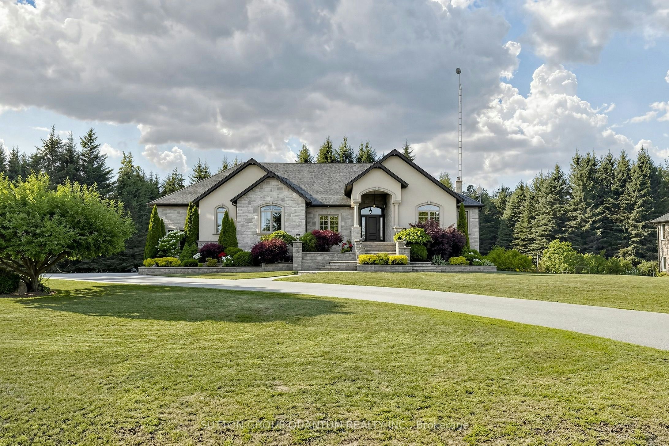 3712 Michael Street, Clearview, ON, L0M 1N0